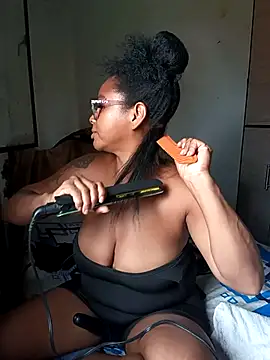 Snapshot of Melanie_candy_ chatting on October 8, 2025, 7:14 pm Melanie candy online show from October 8, 2025, 7:14 pm