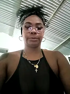 Snapshot of Melanie_candy_ chatting on October 4, 2025, 12:56 am Melanie candy online show from October 4, 2025, 12:56 am