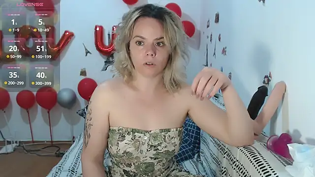 hotmilf4uxxx online show from April 7, 2026, 9:55 am