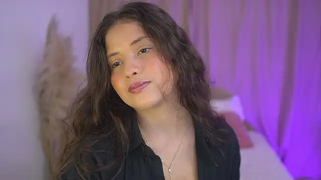 lirio05 online show from October 28, 2025, 6:29 pm