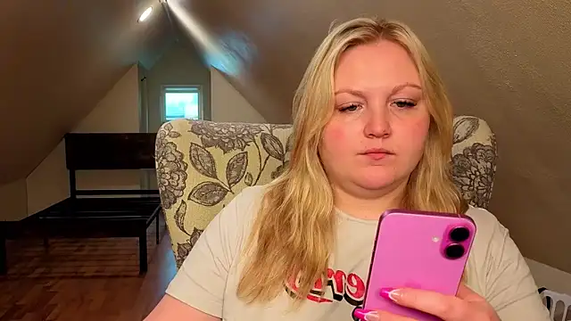 Snapshot of PhatAssBlond chatting on May 16, 2026, 8:41 pm PhatAssBlond online show from May 16, 2026, 8:41 pm