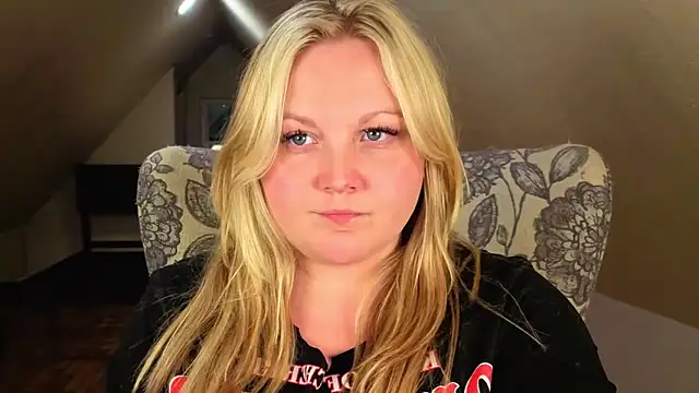 Snapshot of PhatAssBlond chatting on May 2, 2026, 3:56 am PhatAssBlond online show from May 2, 2026, 3:56 am