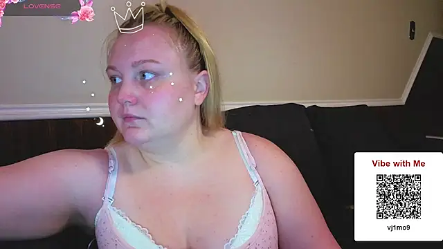 PhatAssBlond online show from March 4, 2026, 9:44 pm