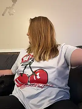 Snapshot of PhatAssBlond chatting on October 23, 2025, 2:16 pm PhatAssBlond online show from October 23, 2025, 2:16 pm