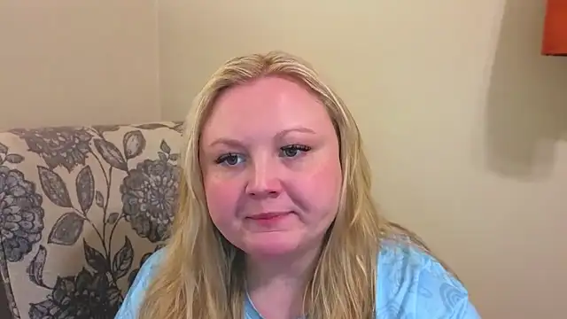 Snapshot of PhatAssBlond chatting on April 27, 2026, 7:56 pm PhatAssBlond online show from April 27, 2026, 7:56 pm