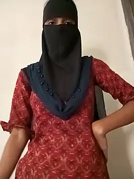 Raya-Moni online show from November 13, 2025, 7:23 am