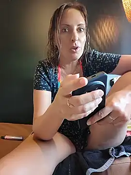 Snapshot of Jade_Emeraud chatting on June 22, 2026, 3:20 pm Jade Emeraud online show from June 22, 2026, 3:20 pm