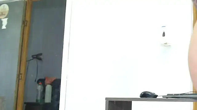 Snapshot of SWEETKAREN chatting on November 9, 2025, 12:36 am SWEETKAREN online show from November 9, 2025, 12:36 am