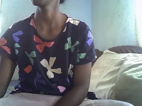 ElianeHot online show from October 28, 2025, 7:51 am