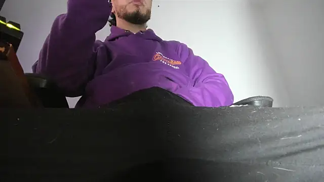 s sven03 online show from November 11, 2025, 3:34 am