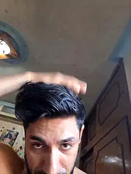 Snapshot of kevinbolena chatting on December 21, 2025, 8:20 pm kevinbolena online show from December 21, 2025, 8:20 pm