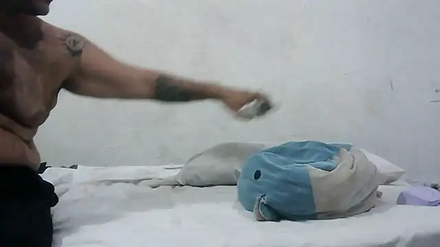 Snapshot of kevinbolena chatting on January 12, 2026, 8:47 pm kevinbolena online show from January 12, 2026, 8:47 pm