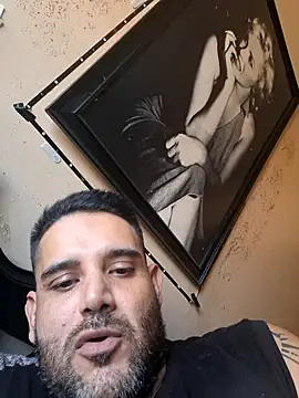 Snapshot of kevinbolena chatting on December 20, 2025, 9:17 pm kevinbolena online show from December 20, 2025, 9:17 pm