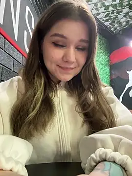 Snapshot of PumaShyXD chatting on February 5, 2026, 10:22 am PumaShyXD online show from February 5, 2026, 10:22 am