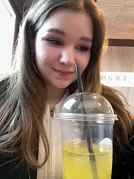 Snapshot of PumaShyXD chatting on January 17, 2026, 9:57 am PumaShyXD online show from January 17, 2026, 9:57 am