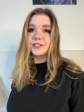 PumaShyXD online show from March 12, 2025, 1:19 pm