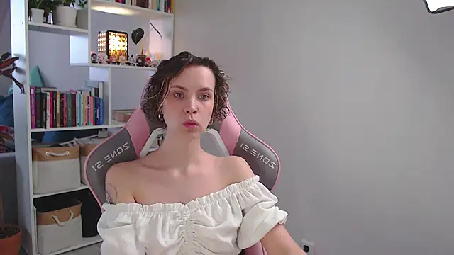 Snapshot of milly_ross chatting on January 25, 2025, 6:55 am milly ross online show from January 25, 2025, 6:55 am
