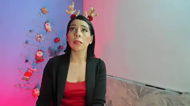 Snapshot of AdelleLennox_cg chatting on December 29, 2024, 11:18 am AdelleLennox cg online show from December 29, 2024, 11:18 am