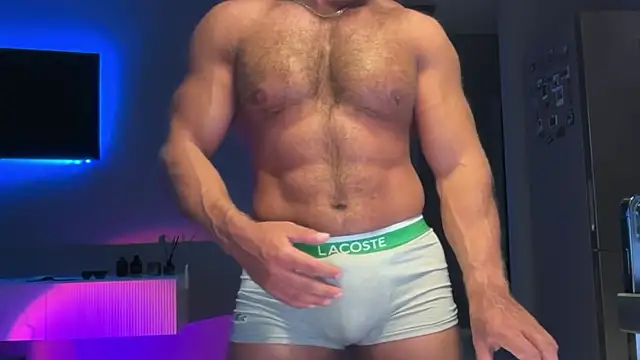 KarlosRichi online show from April 21, 2026, 2:14 am