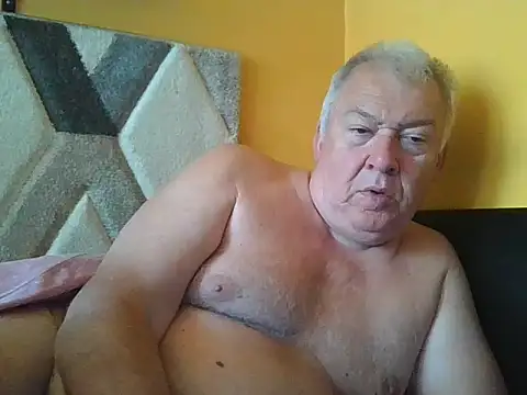 kerzoolee57 online show from May 24, 2026, 5:51 am