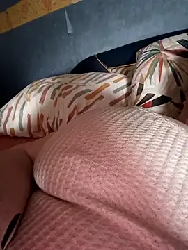 poussychats online show from February 19, 2025, 8:44 am