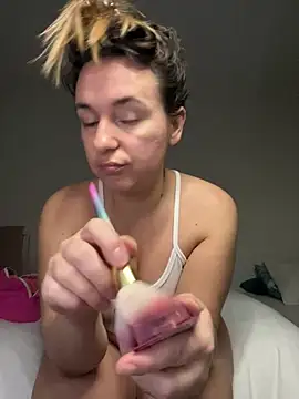 lyajoliee online show from January 13, 2026, 12:53 pm