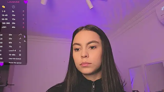 Aleejaa   online show from April 17, 2026, 11:46 am