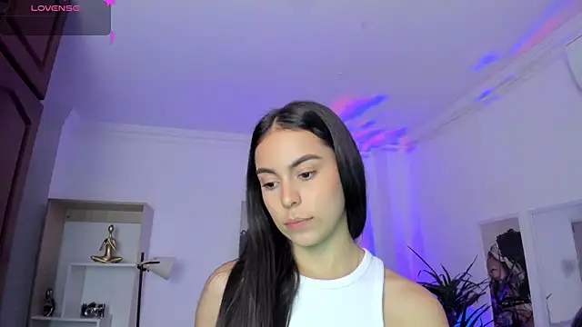 Snapshot of Aleejaa__ chatting on March 18, 2025, 5:44 pm Aleejaa online show from March 18, 2025, 5:44 pm