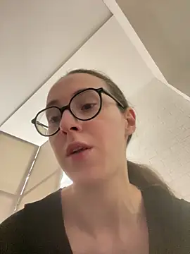 MartiniiSelenna online show from February 28, 2026, 6:57 am