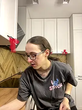 MartiniiSelenna online show from December 18, 2025, 6:51 am