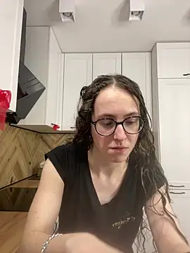 MartiniiSelenna online show from February 8, 2026, 6:44 am