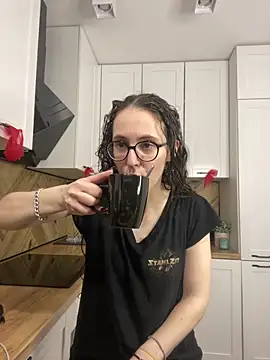 MartiniiSelenna online show from March 26, 2026, 6:33 am