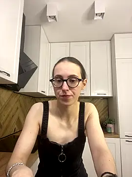 MartiniiSelenna online show from December 2, 2025, 6:48 am