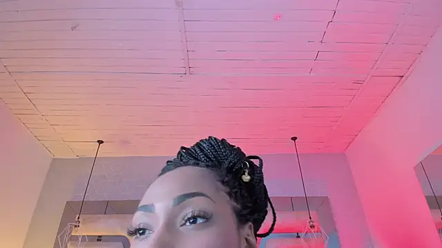 AngelineHeet online show from April 23, 2026, 10:11 pm