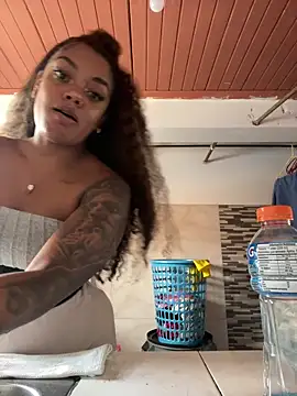 Snapshot of ladyrd1 chatting on January 18, 2026, 8:23 pm ladyrd1 online show from January 18, 2026, 8:23 pm