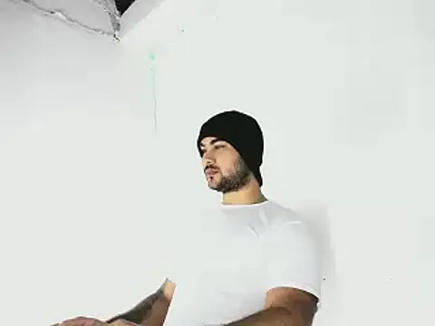 Sebas-hott online show from October 10, 2025, 10:43 pm