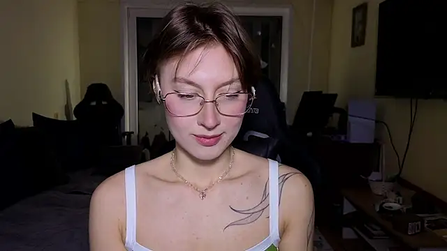 MalvinaBlum online show from February 13, 2026, 2:17 pm