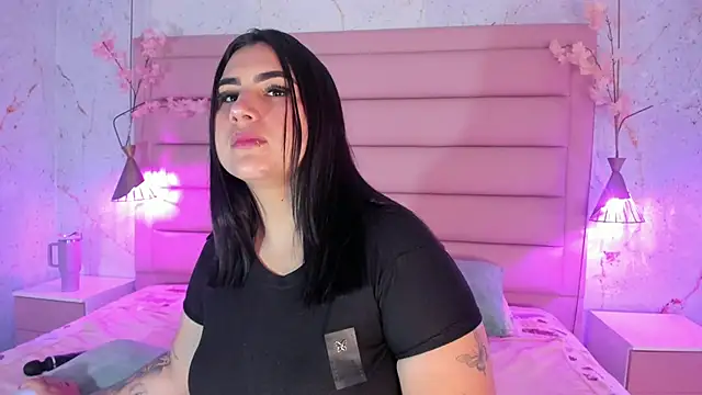 sabrinamilani online show from November 27, 2025, 3:07 am