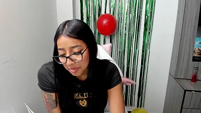 isa bellaa0 online show from December 25, 2024, 8:18 am