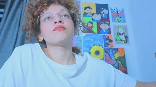 Snapshot of Ada_gales_ chatting on June 18, 2026, 3:27 am Ada gales online show from June 18, 2026, 3:27 am