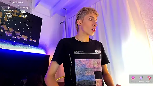 Angel Snowhotxxx online show from February 26, 2025, 3:46 am