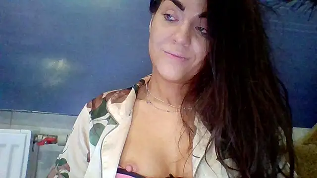 Snapshot of AliceTailor chatting on July 5, 2026, 5:47 am AliceTailor online show from July 5, 2026, 5:47 am
