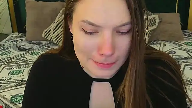 IceDanielles online show from April 16, 2026, 1:01 pm