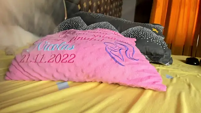 Snapshot of virgin_pussy18 chatting on September 30, 2025, 2:01 pm virgin pussy18 online show from September 30, 2025, 2:01 pm