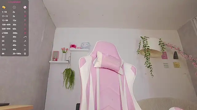 Snapshot of Bella-Franco chatting on March 3, 2025, 9:26 pm Bella-Franco online show from March 3, 2025, 9:26 pm