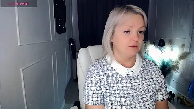 Juarnea online show from April 15, 2026, 8:09 am