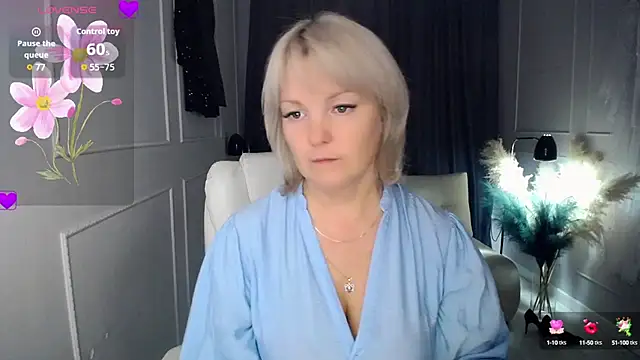 Snapshot of Juarnea chatting on October 16, 2025, 11:07 am Juarnea online show from October 16, 2025, 11:07 am