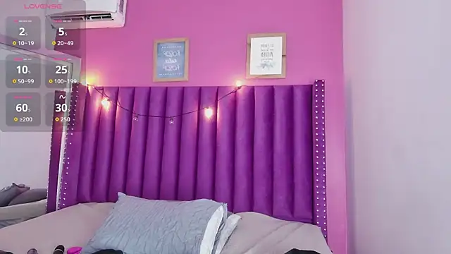 littleebonny online show from October 17, 2025, 1:13 pm