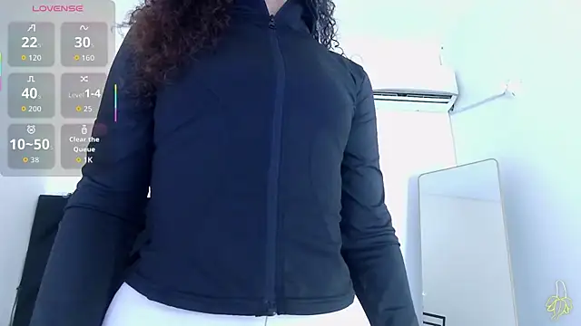 Snapshot of littleebonny chatting on May 20, 2026, 12:46 pm littleebonny online show from May 20, 2026, 12:46 pm