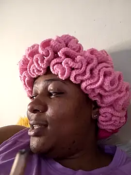 Snapshot of CocoBootyyy chatting on November 1, 2025, 6:35 pm CocoBootyyy online show from November 1, 2025, 6:35 pm